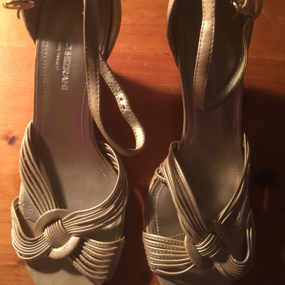 Isaac Mizrahi gold soft metallic wedge heels